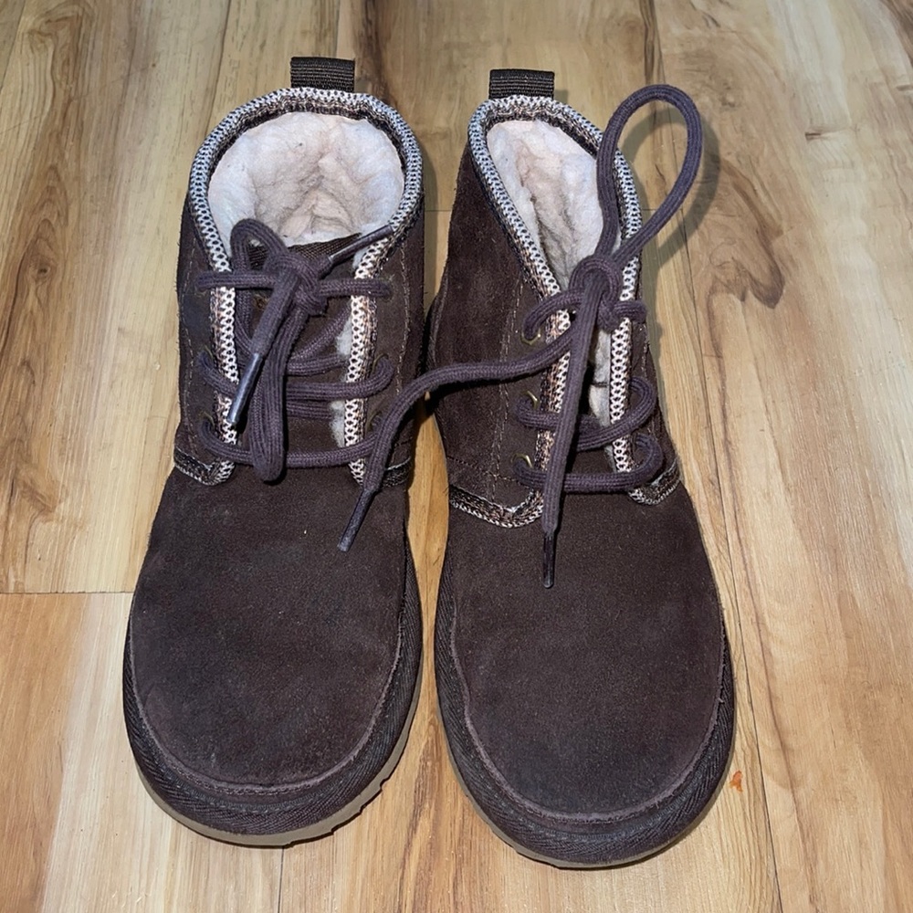Girl Uggs boots